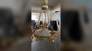 چراغ رومیزی خانگی ال ای دی شیشه ای سفید برقی به شکل گل نیلوفر آبی 110 ولت