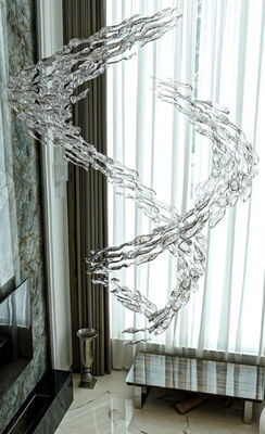 چراغ‌های آویز پروژه سایه مد روز، چلچراغ شیشه‌ای، روشنایی تالار ضیافت هتل بزرگ